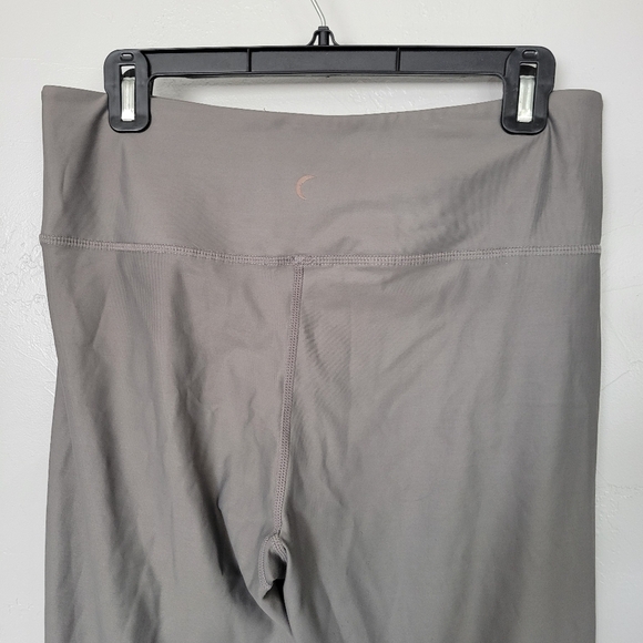 Zyia Active Women's 14-16 Grey Cropped Workout Leggings Athletic Running Gym - Picture 4 of 6